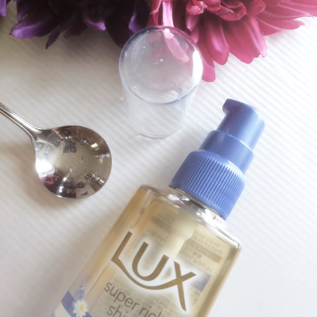ラックス　スーパーリッチシャイン リラックスナイトケア　まとまりヘアオイル/LUX/ヘアオイルを使ったクチコミ（3枚目）