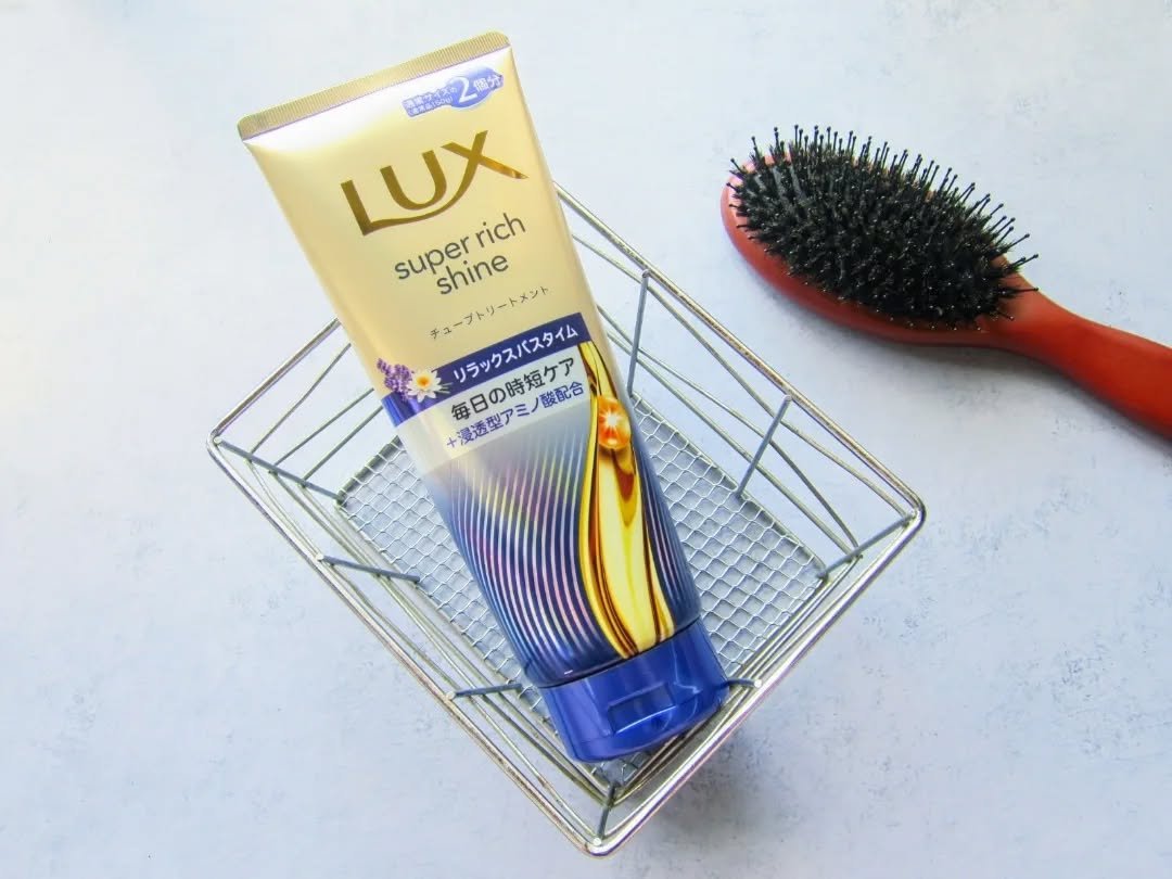ラックス　スーパーリッチシャイン  リラックスナイトケア　まとまりチューブトリートメント/LUX/洗い流すヘアトリートメントを使ったクチコミ（1枚目）