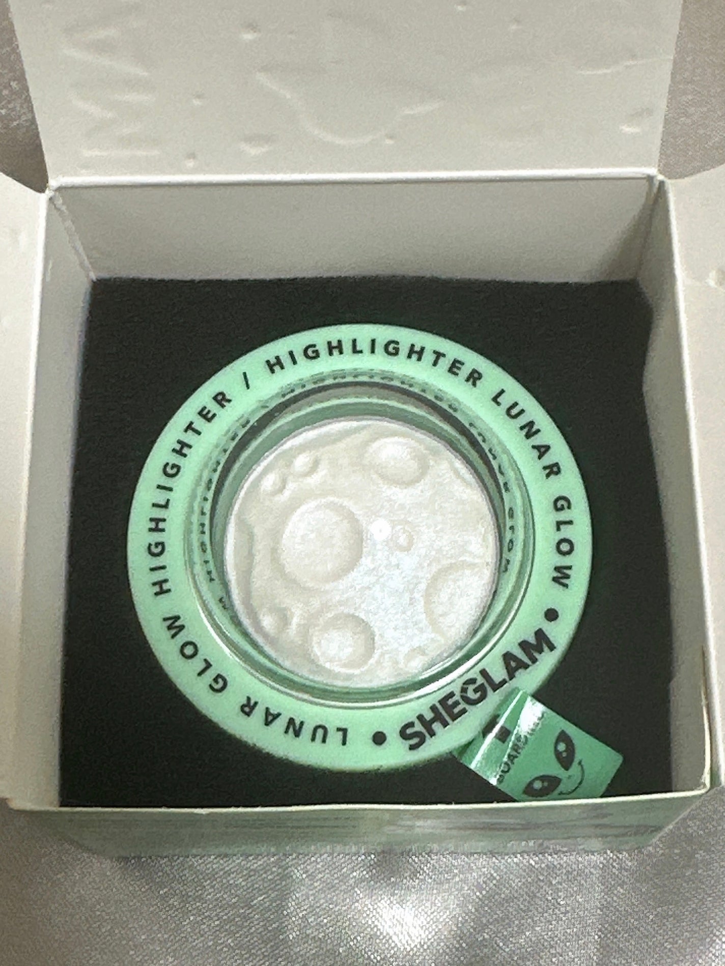 ルナグロウ ハイライター/SHEGLAM/パウダーハイライトを使ったクチコミ(2枚目)