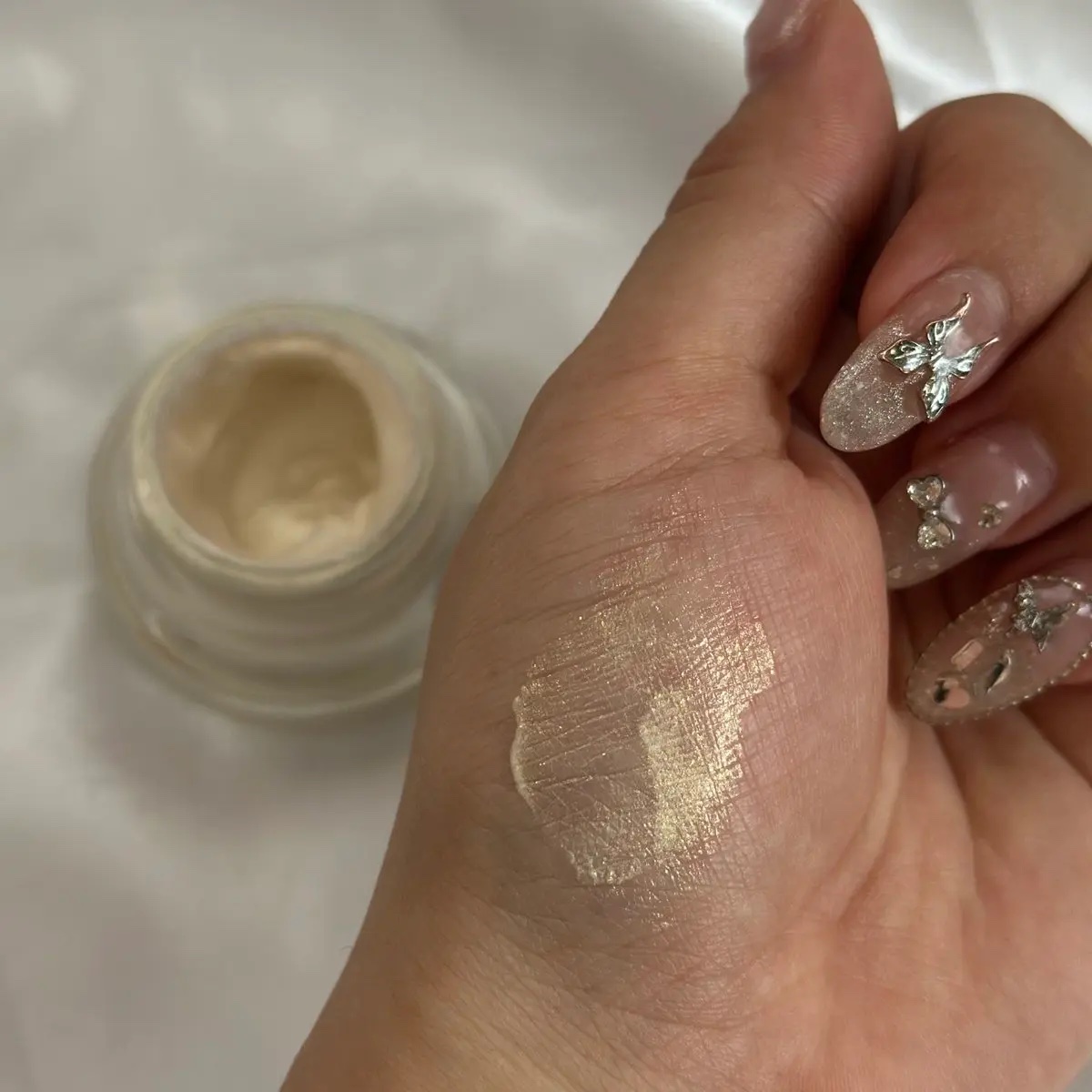 LoNLy  シンティランテハイライトセラム  HS01 (ルミナート)Luminato/LoNLy /リキッドハイライトを使ったクチコミ（3枚目）