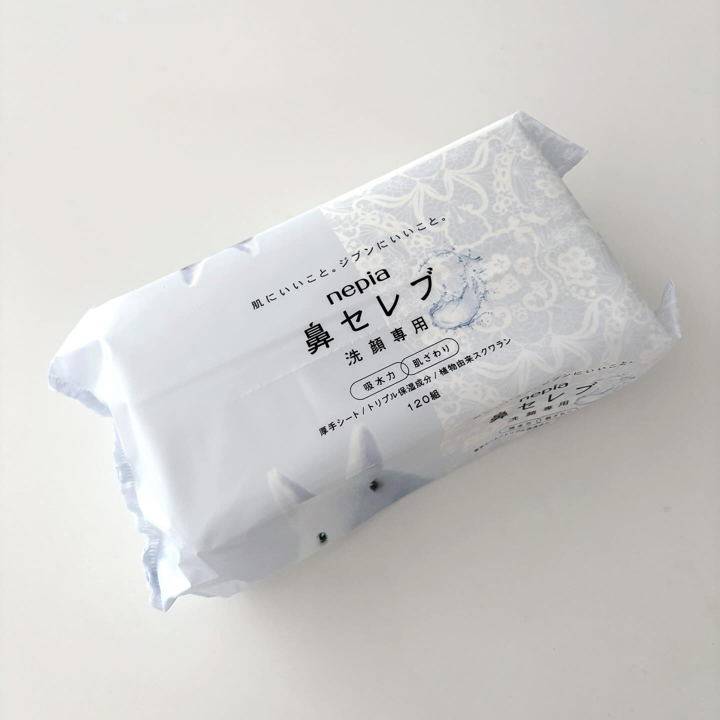 .
.

王子ネピア様からいただきました✨️
ネピア 鼻セレブ洗顔専用

朝晩1枚ずつ使っても約2ヶ月使える
たっぷり120組の大容量♥️
肌触りよく1度使うと虜になっちゃう！！
摩擦レスでしっかり吸収してくれるよ👍

#ガチモニター_鼻