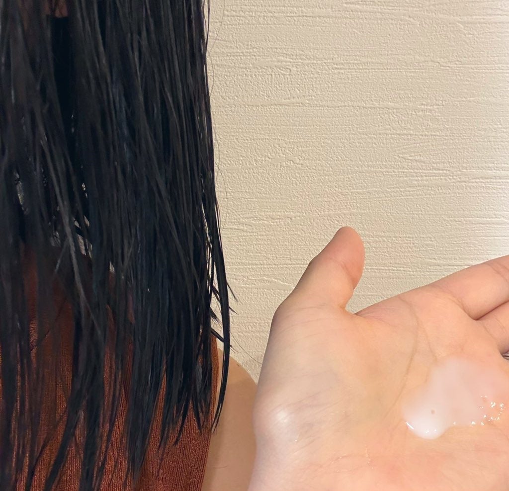 ラックス スーパーリッチシャイン リラックスナイトケア まとまりヘアミルク/LUX/ヘアミルクを使ったクチコミ(3枚目)