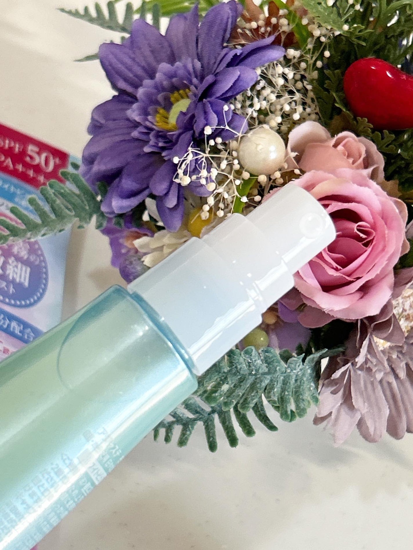 あやちゃん@フォロバ100 on LIPS 「紫外線強い日が続いてるね😂❤️日焼け止めは欠かせません💓最近使..」(2枚目)