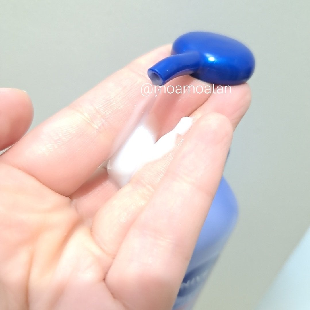 ニベア ルーセントビューティ ディープモイスチャー 浸透保湿美容液ボディミルク リッチローズの香り/ニベア/ボディミルクを使ったクチコミ(2枚目)