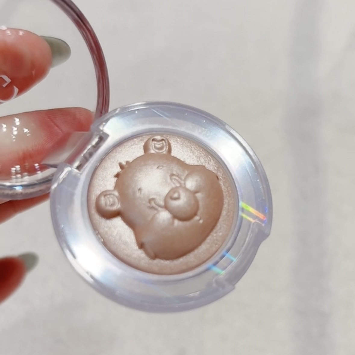 Starlit Beam Lighter/TAG/パウダーハイライトを使ったクチコミ（2枚目）