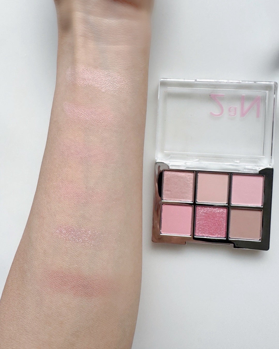 amy on LIPS 「ラブバブルコレクション/2aN◆ベターミーアイパレット16B..」(2枚目)