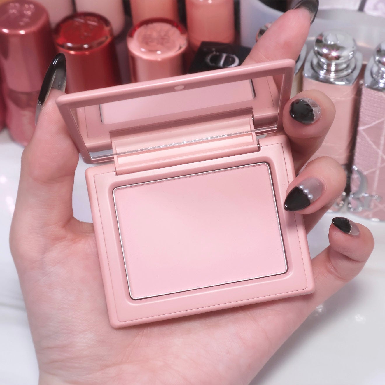 チークステイン ブラッシャー/VDL/パウダーチークを使ったクチコミ(1枚目)