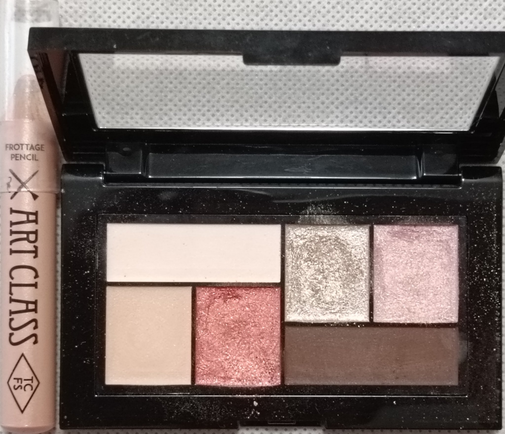 シティミニパレット/MAYBELLINE NEW YORK/アイシャドウパレットを使ったクチコミ（3枚目）