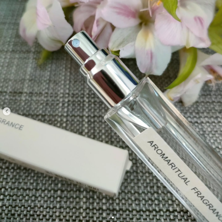 アロマリチュアルフレグランス 〈ホワイトティーフォレスト〉 オードトワレ/アテニア/香水(その他)を使ったクチコミ（2枚目）