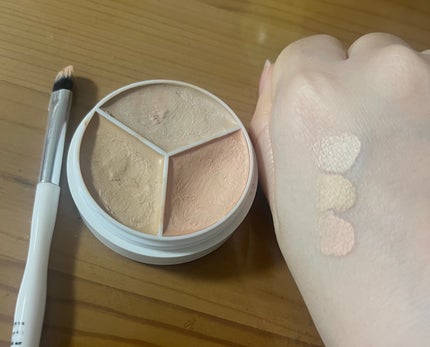 カバーアッププロコンシーラー クール スペシャルセット(コンシーラー15g+ブラシ)/TFIT/パレットコンシーラーを使ったクチコミ(1枚目)