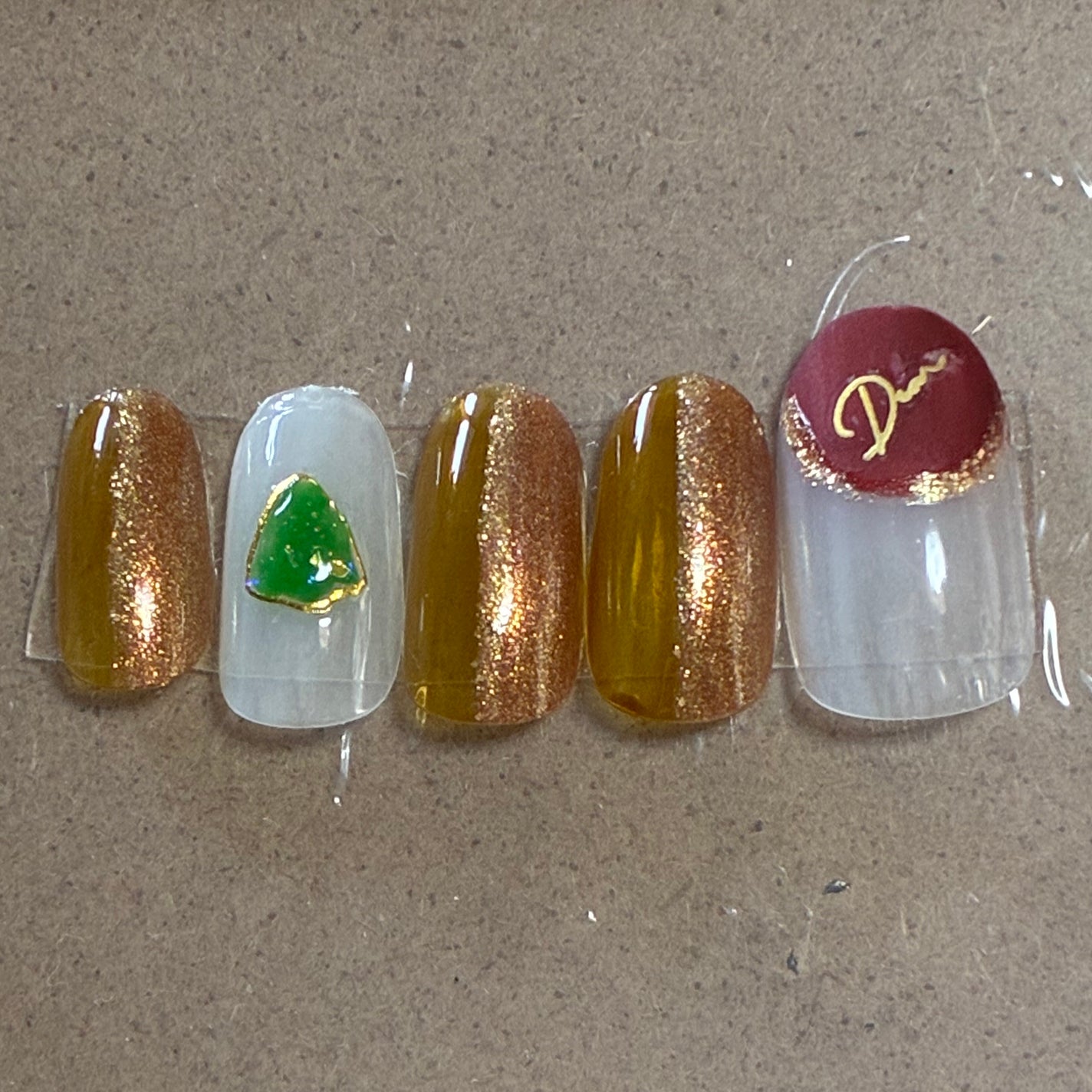 カラフルネイルズ/キャンメイク/マニキュアを使ったクチコミ(5枚目)