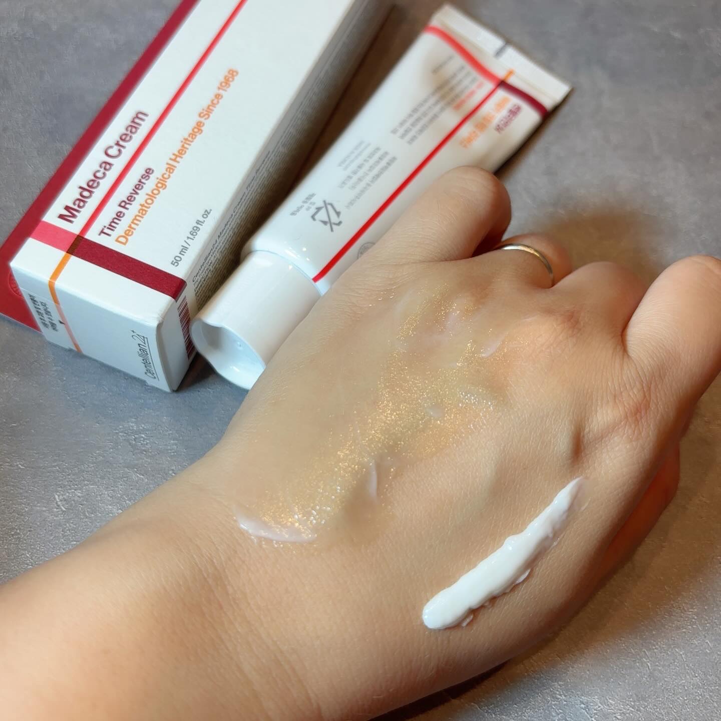 マデカクリームタイムリバース/センテリアン24/フェイスクリームを使ったクチコミ（3枚目）