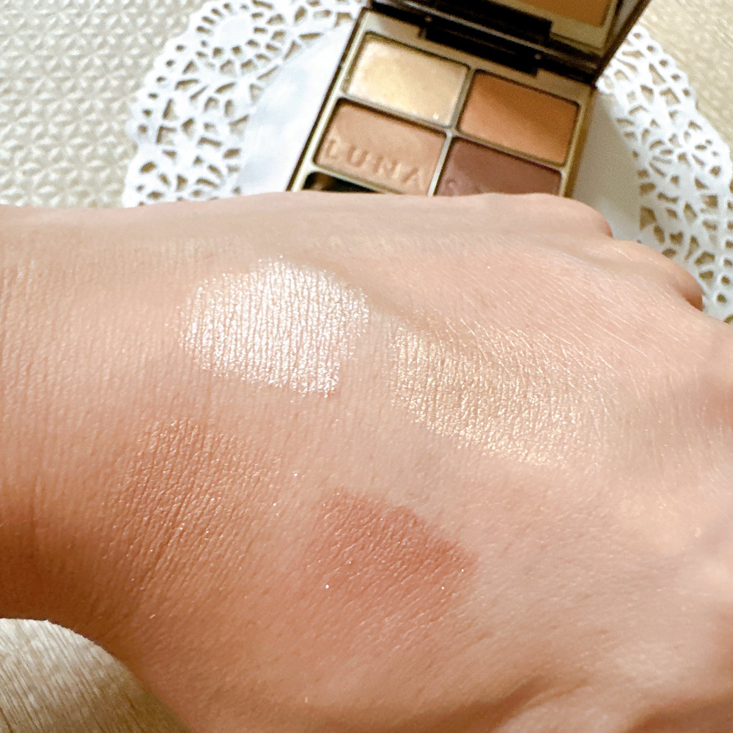 スキンモデリングアイズ/LUNASOL/アイシャドウパレットを使ったクチコミ(4枚目)