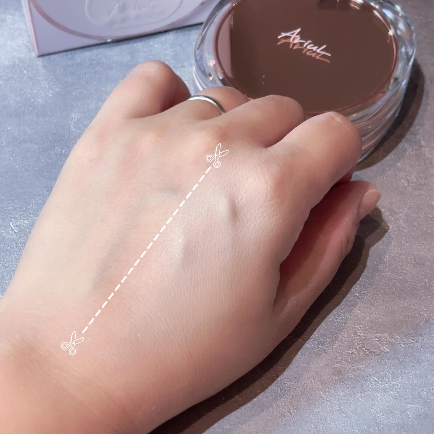 アリウル インクフェザーカバーラスティングクッション/Ariul/クッションファンデーションを使ったクチコミ（3枚目）