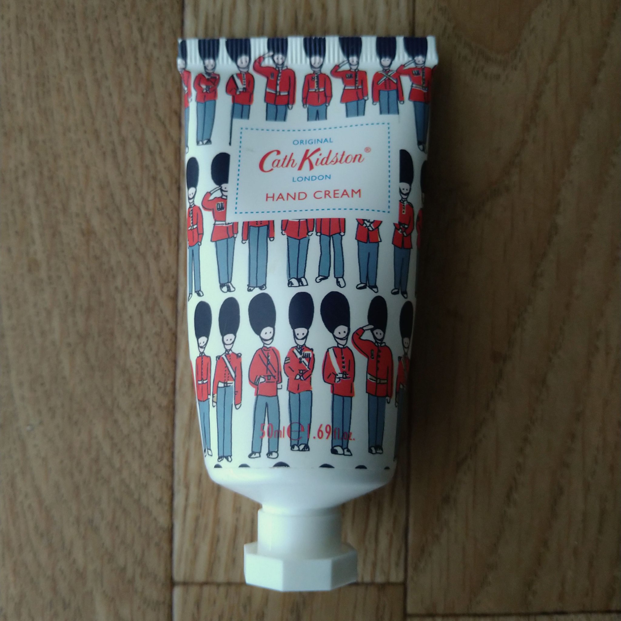 ハンドクリーム オレンジフラワー＆ザクロの香り ガーズ/CathKidston/ハンドクリームを使ったクチコミ（1枚目）