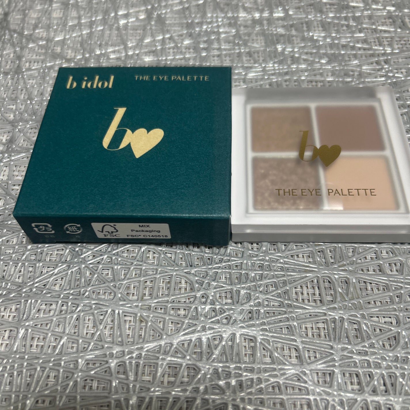 THE アイパレR/b idol/アイシャドウパレットを使ったクチコミ(4枚目)