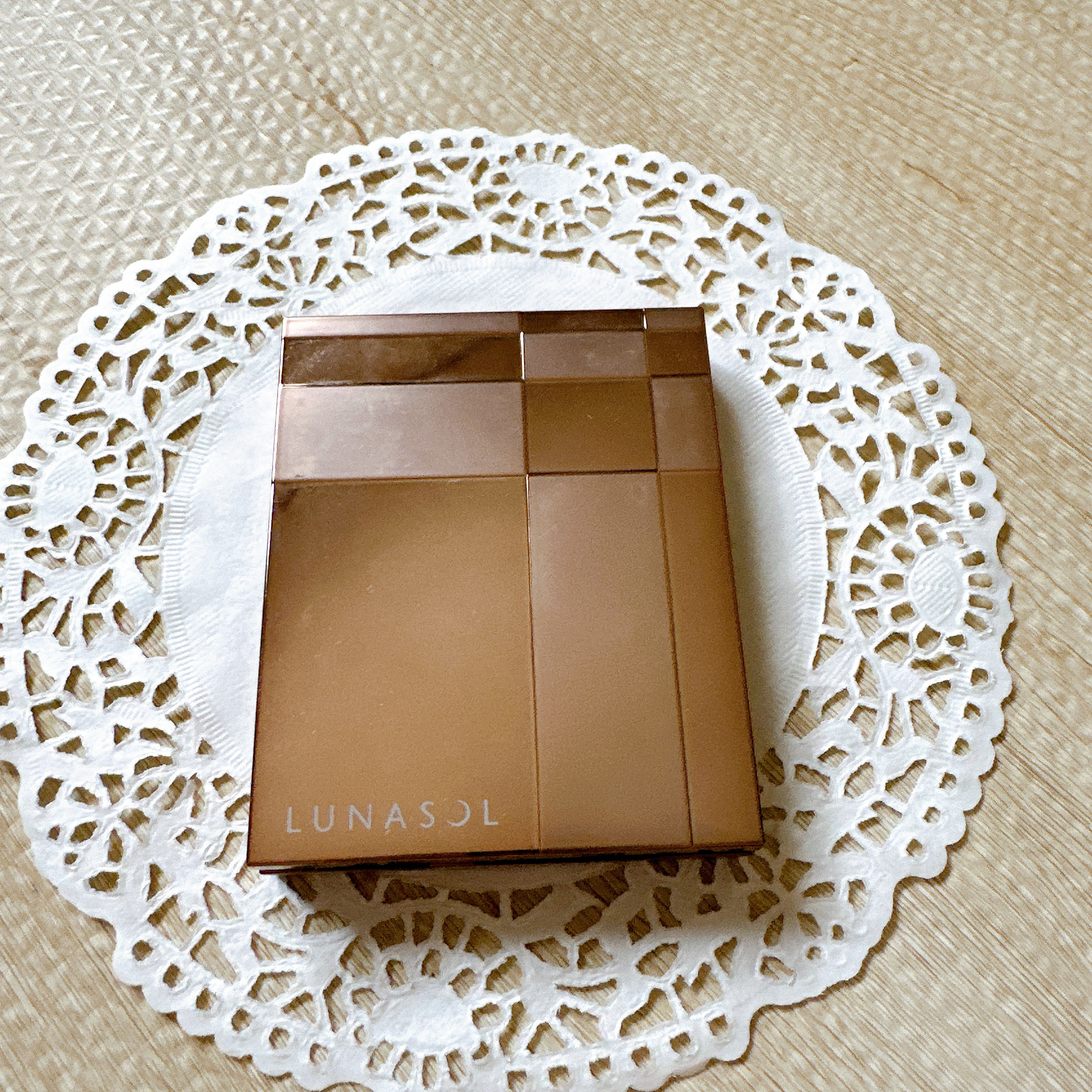 スキンモデリングアイズ/LUNASOL/アイシャドウパレットを使ったクチコミ（2枚目）