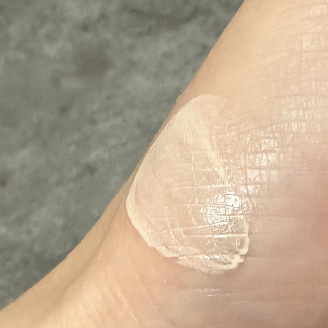 プロテクティング プライマー/PAUL & JOE BEAUTE/化粧下地を使ったクチコミ（2枚目）