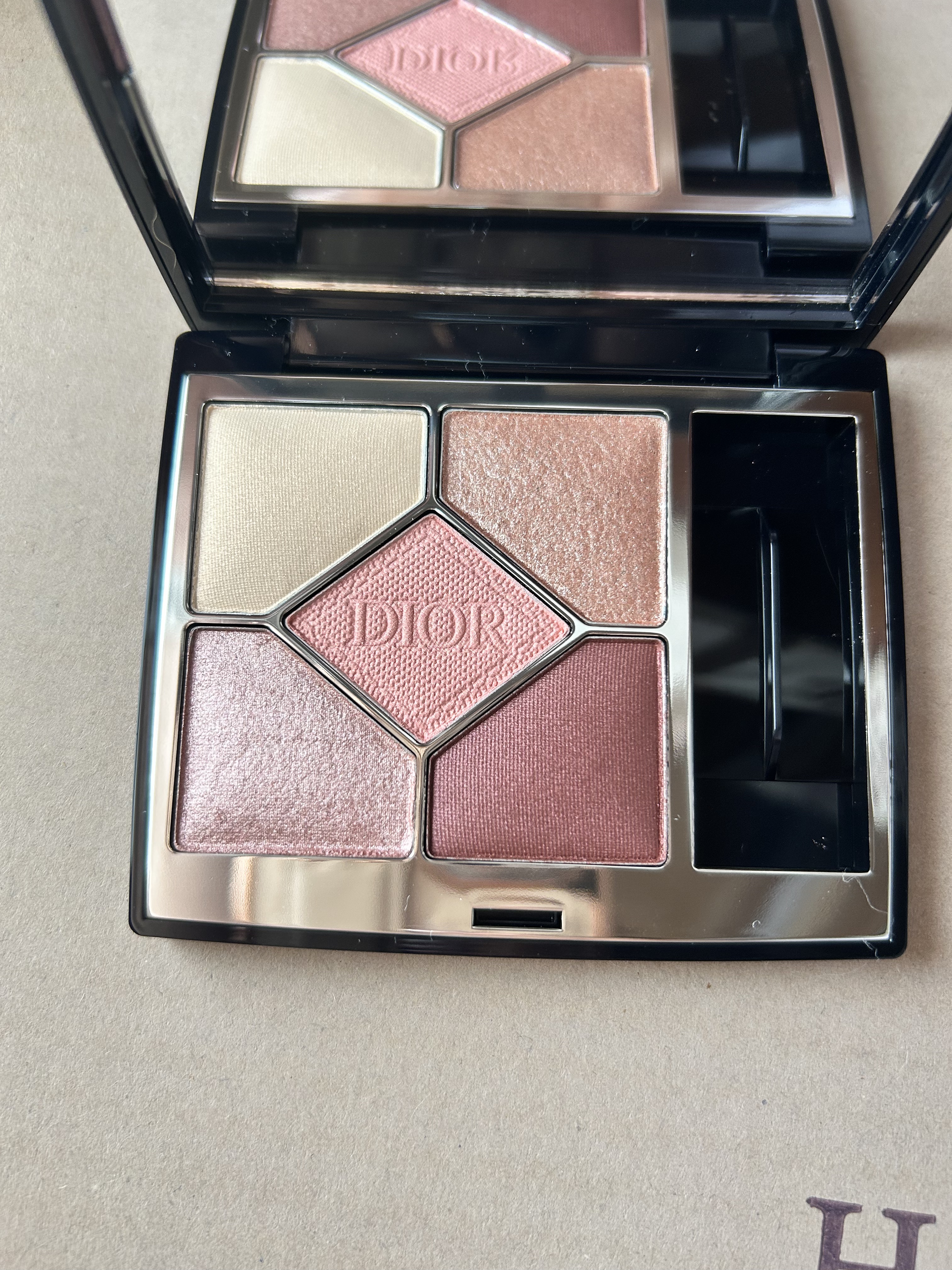 ディオールショウ サンク クルール/Dior/アイシャドウを使ったクチコミ（3枚目）