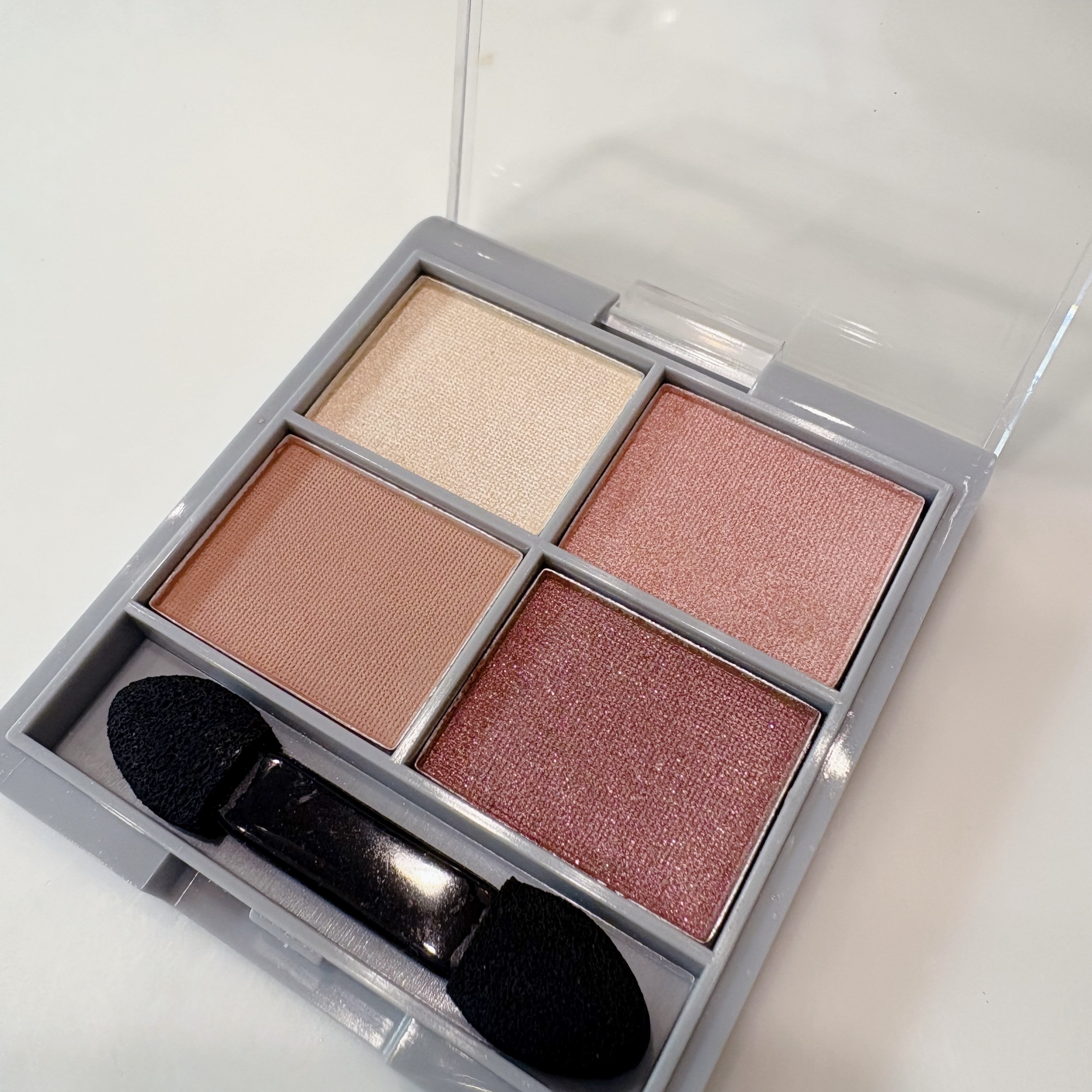 &. アイシャドウパレット ピンクモーヴ/DAISO/アイシャドウパレットを使ったクチコミ（2枚目）