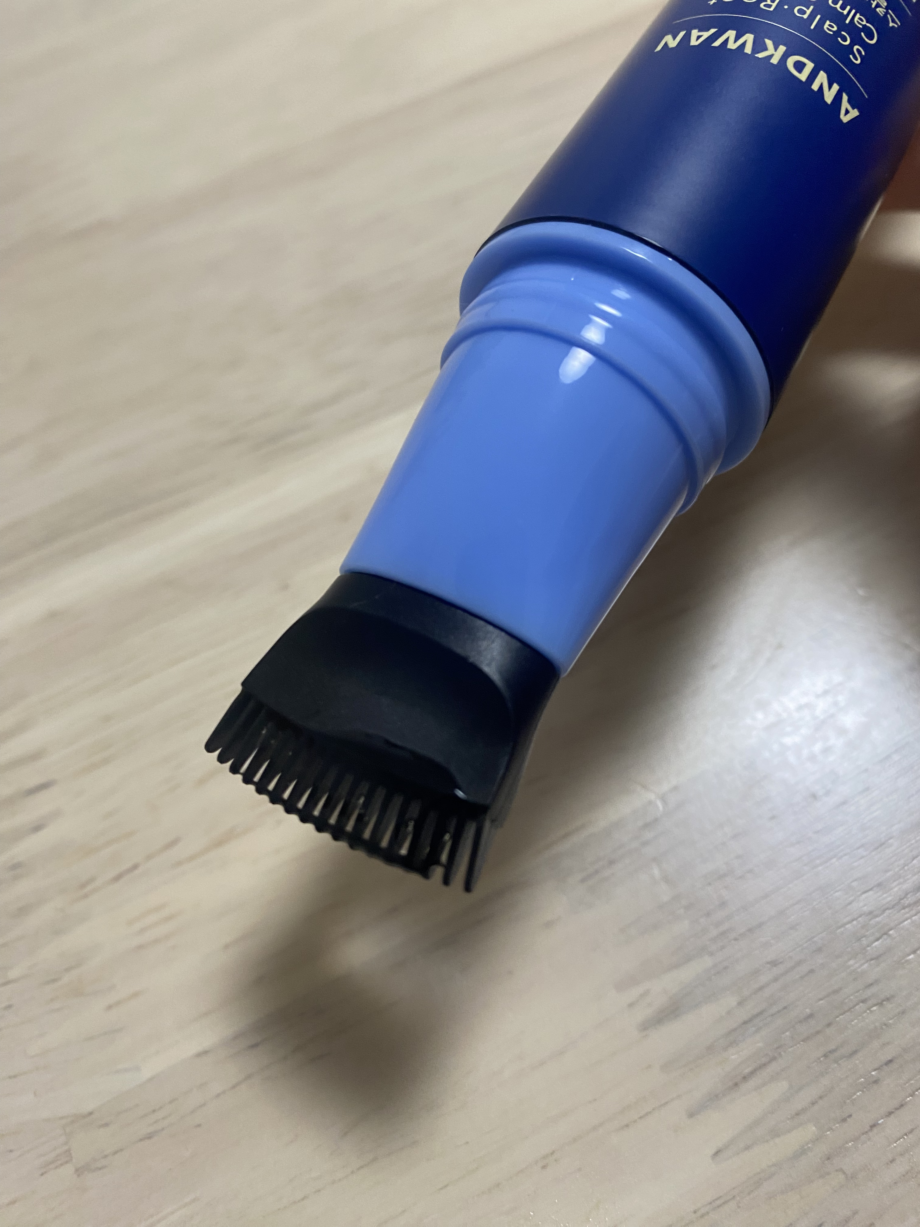 Scalp Root Calm & Barrier（コンブ一体型＋リフィル セット）/ANDKWAN/スカルプブラシを使ったクチコミ（2枚目）