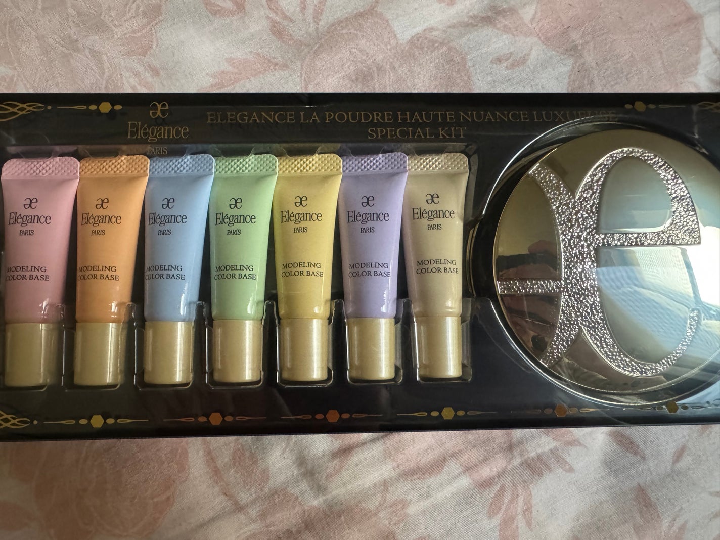 エレガンス ラ プードル オートニュアンス リクスィーズ/Elégance/プレストパウダーを使ったクチコミ(1枚目)