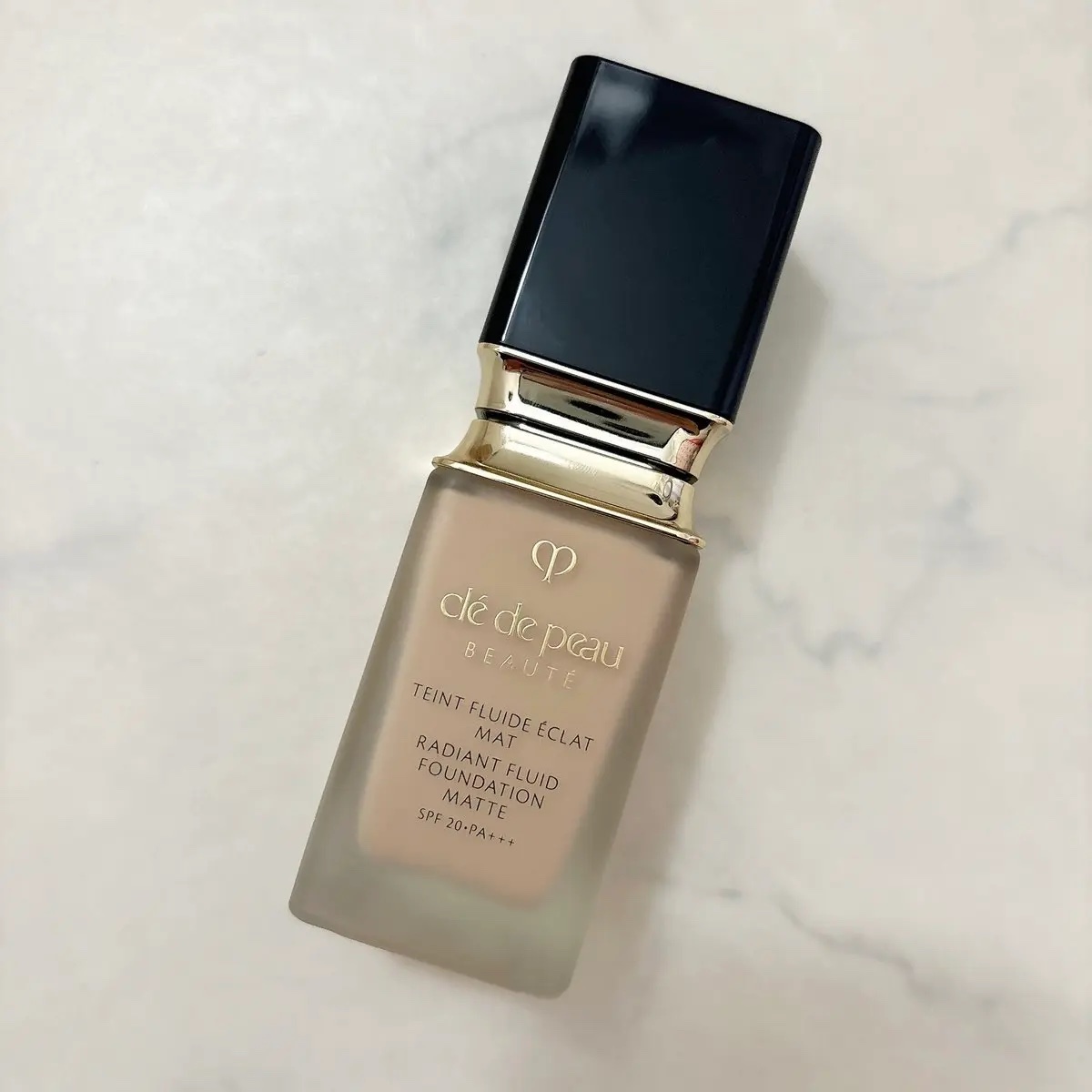 タンフリュイドエクラ マット オークル10 / クレ・ド・ポー ボーテ(Cle