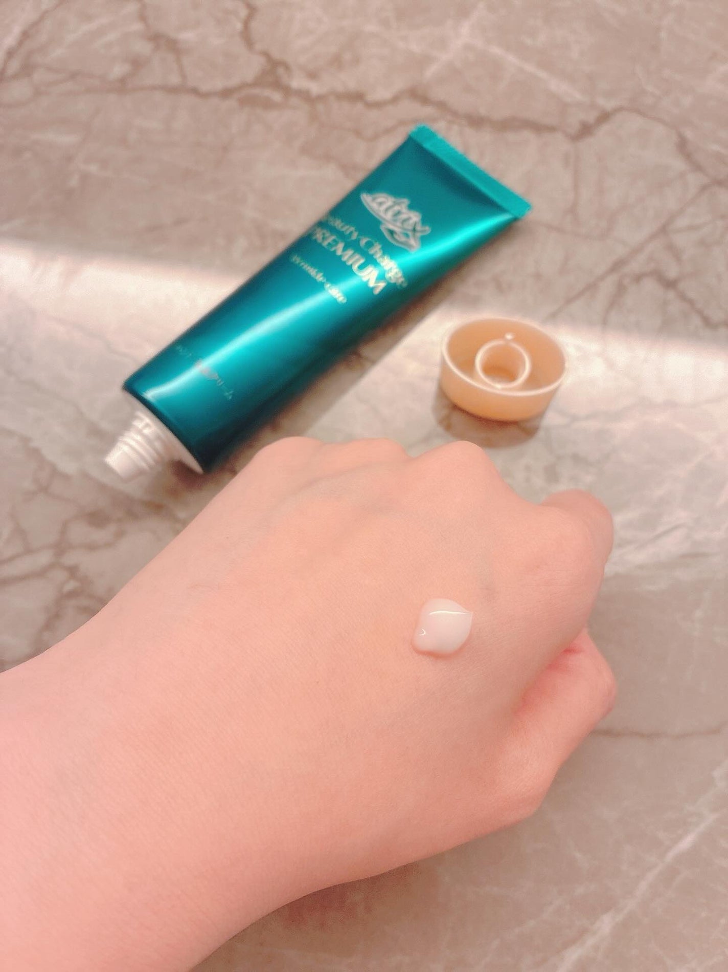 アトリックス ビューティーチャージプレミアム シワ改善 ハンドジェルクリーム 無香料/アトリックス/ハンドクリームを使ったクチコミ(2枚目)