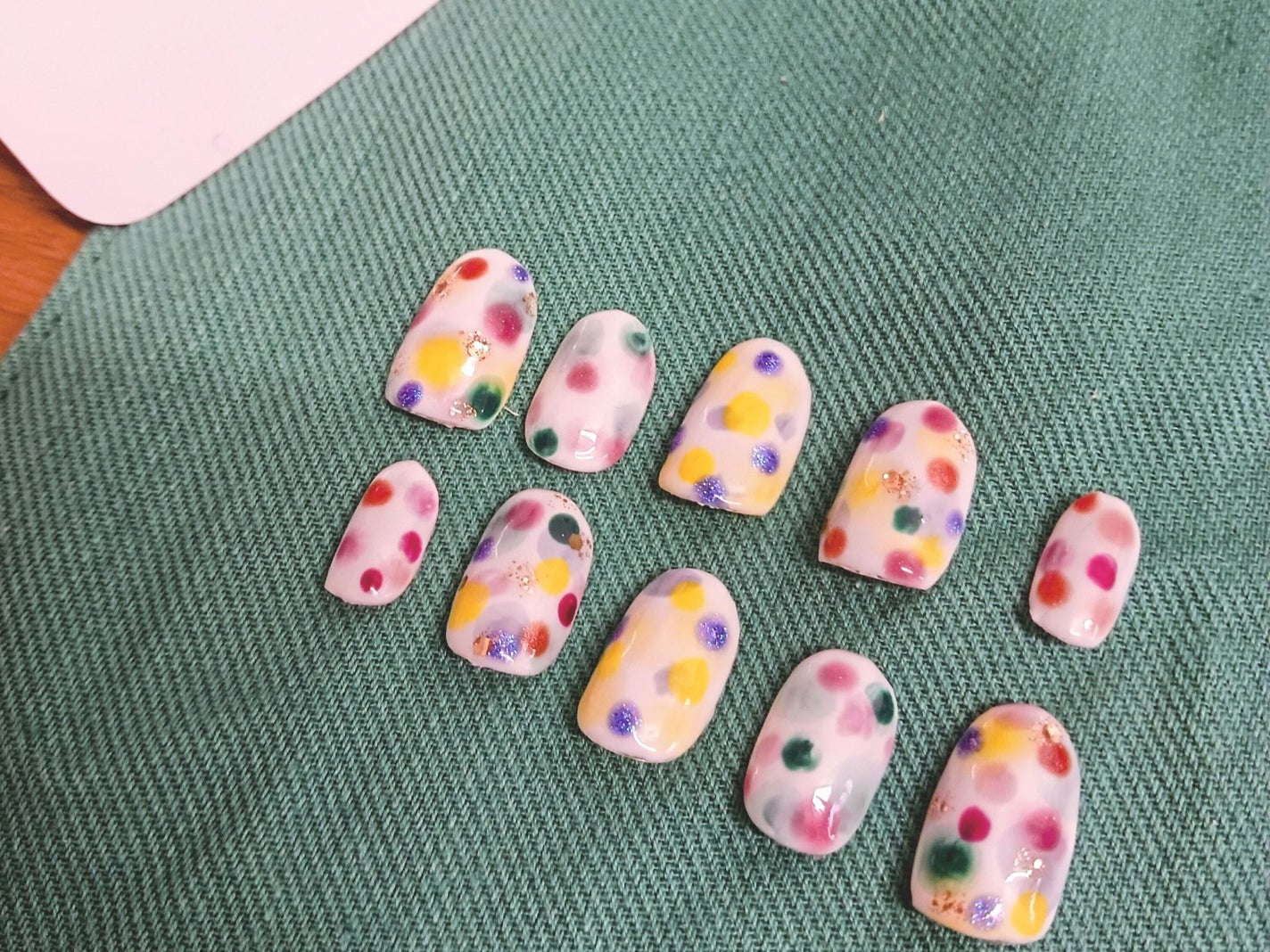 rikonikopooh フォロバ on LIPS 「🍇🍋🍊🍒🍍🍏🫐#ドットネイル#marblenails#ポップネ..」(2枚目)