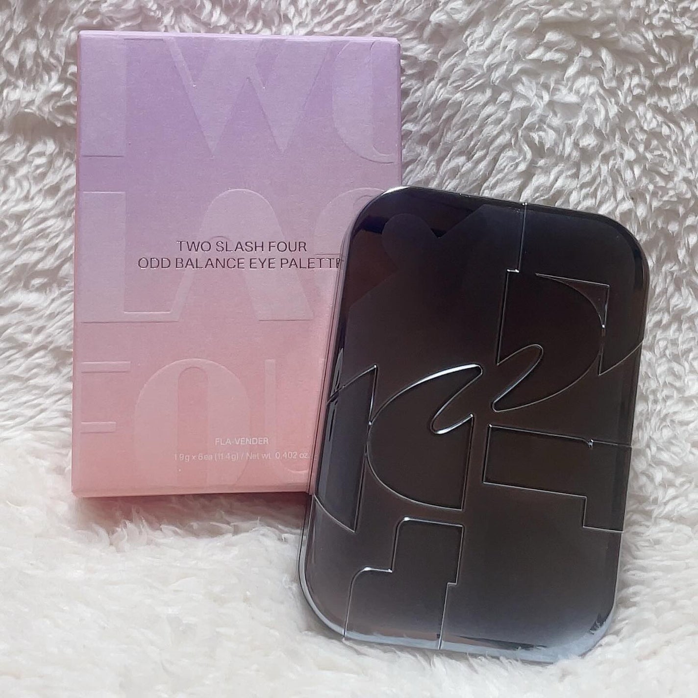 yuco/フォロバ100 on LIPS 「#PRTWOSLASHFOURのオッドバランスアイパレットはア..」(1枚目)