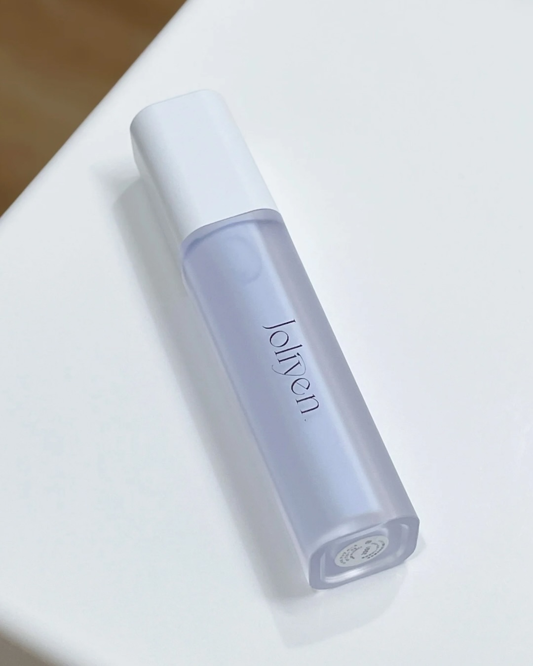 🩵✨

Joliyen. 
レベルアップベース ブルー

仕込むだけで “格上げ肌” を叶える
カラーコントロール下地✨

カラーは2色展開で、今回選んだブルーは
透明感のあるツヤ肌に仕上げてくれるよ🩵
オレンジは血色感を与えてくれるそ