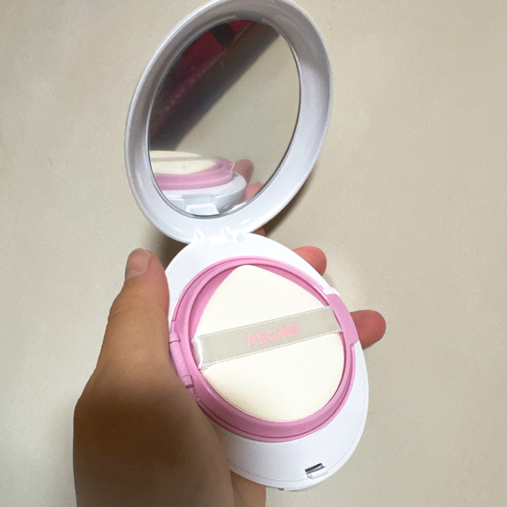 デューイーメッシュファンデーション/ASUNE /クッションファンデーションを使ったクチコミ（2枚目）