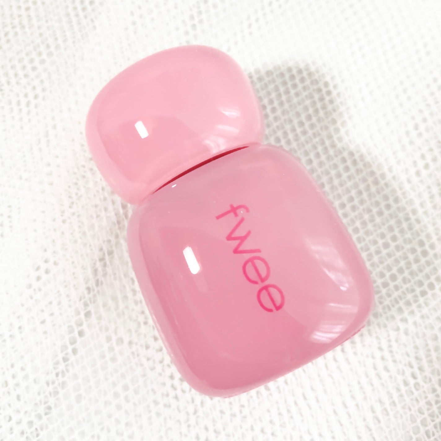 フィー ピンクオブセッションステイフィットティント/fwee/リップティントを使ったクチコミ(1枚目)