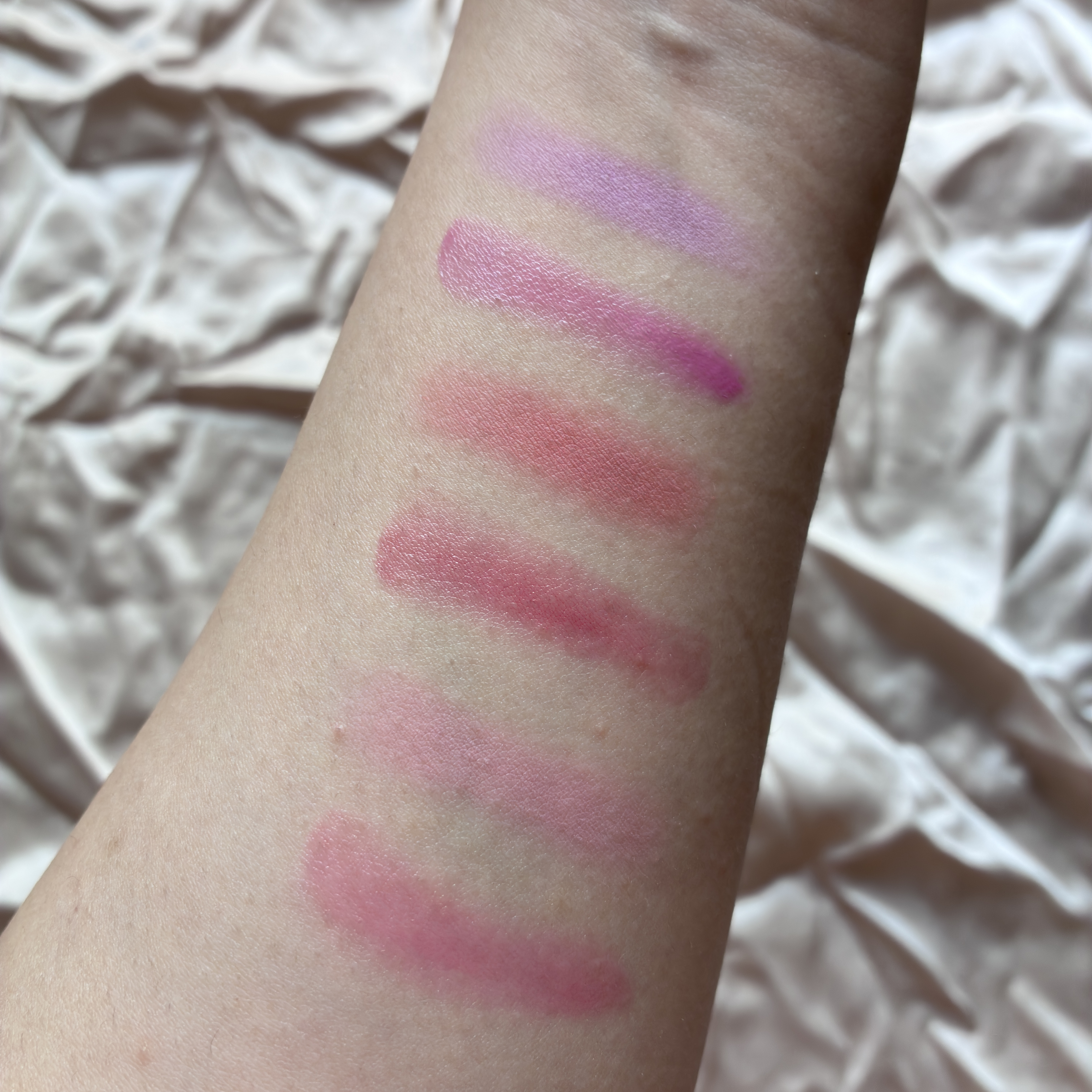 グローレイヤーブラーチーク 11 ピンクロリポップ/LUNA/パウダーチークを使ったクチコミ（3枚目）