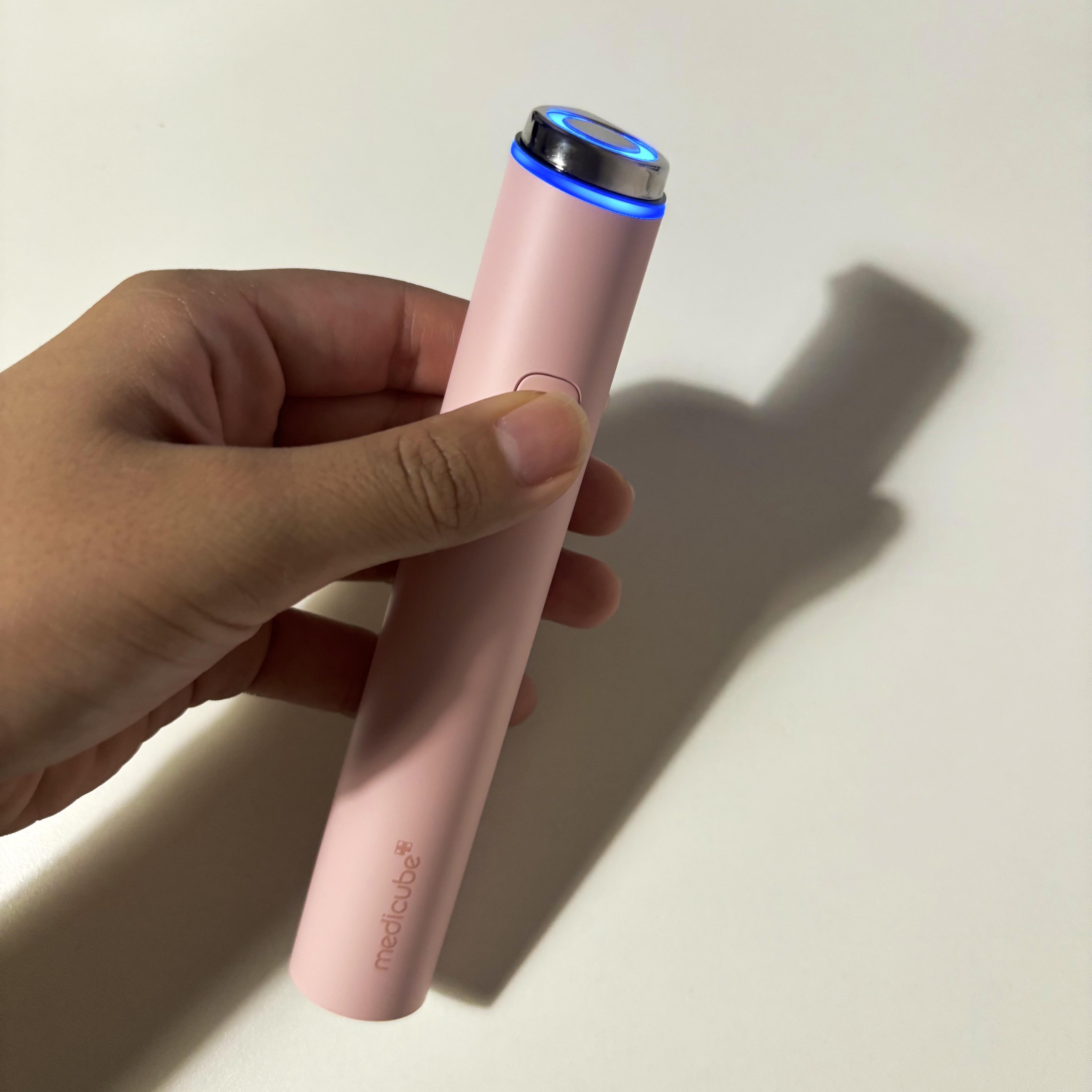 AGE-R ブースタープロミニ ピンク / MEDICUBE(メディキューブ