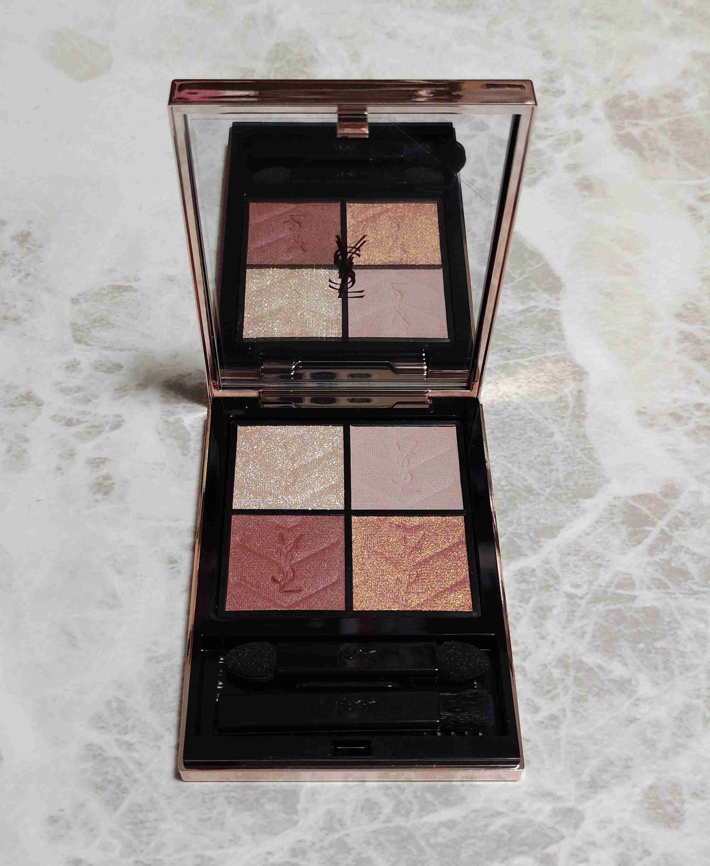 クチュール ミニ クラッチ/YVES SAINT LAURENT BEAUTE/アイシャドウパレットを使ったクチコミ(2枚目)