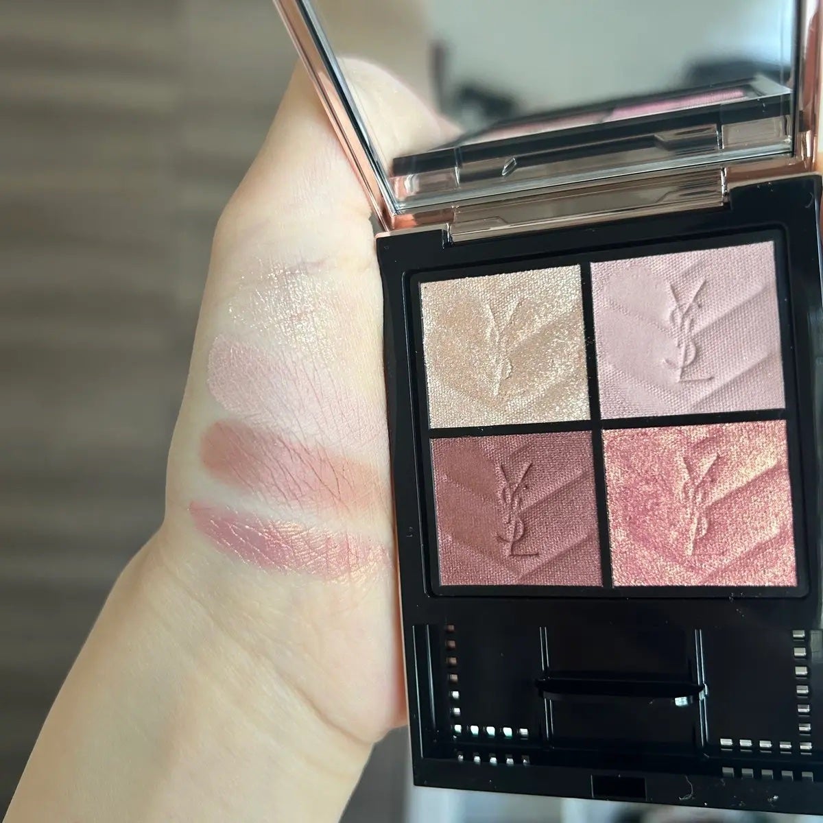 うさ団子@フォロバします on LIPS 「#コスメ購入品YSLクチュールミニクラッチ 825バーニングデ..」(4枚目)