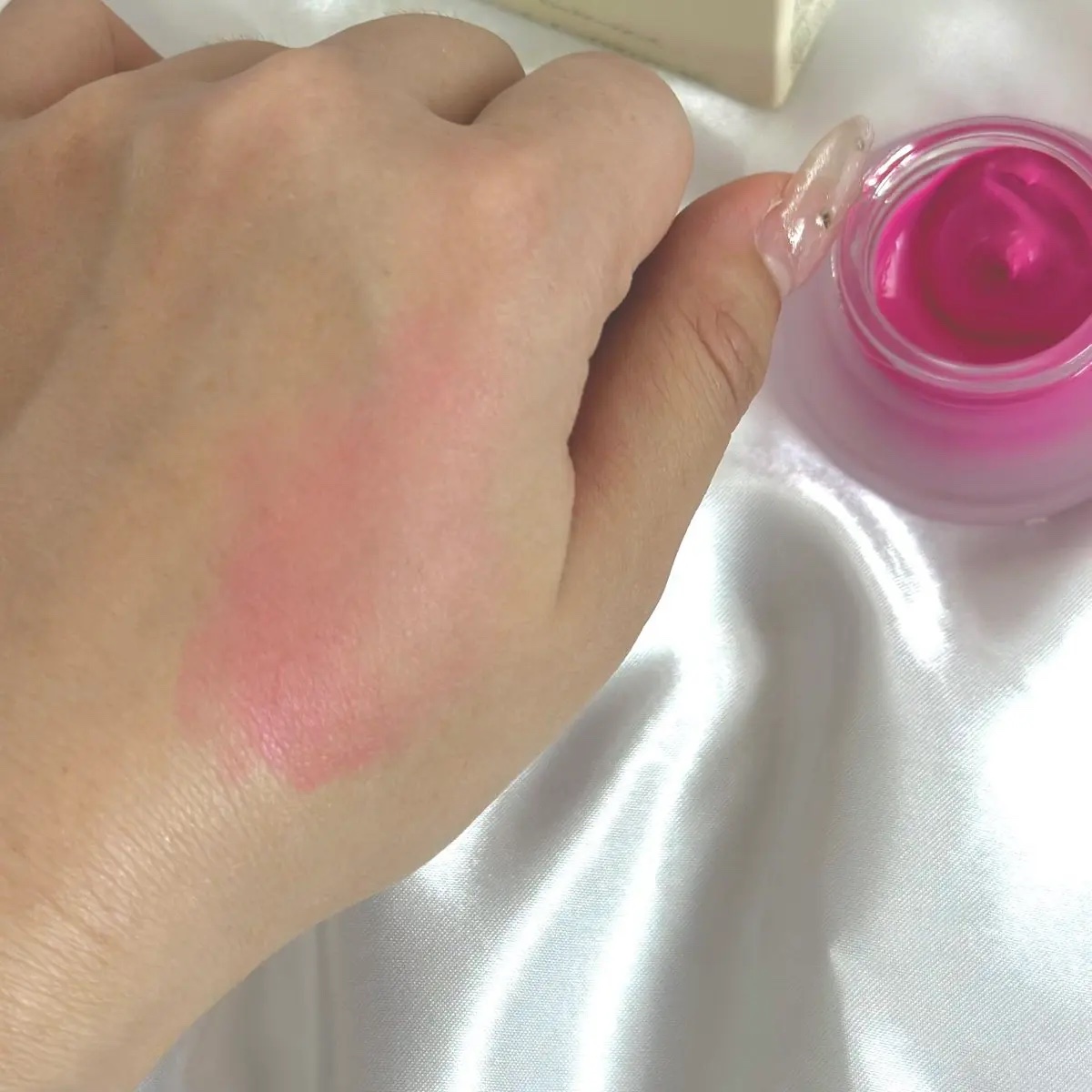 LoNLy シンティランテカラーセラム/LoNLy /リキッドチークを使ったクチコミ（2枚目）