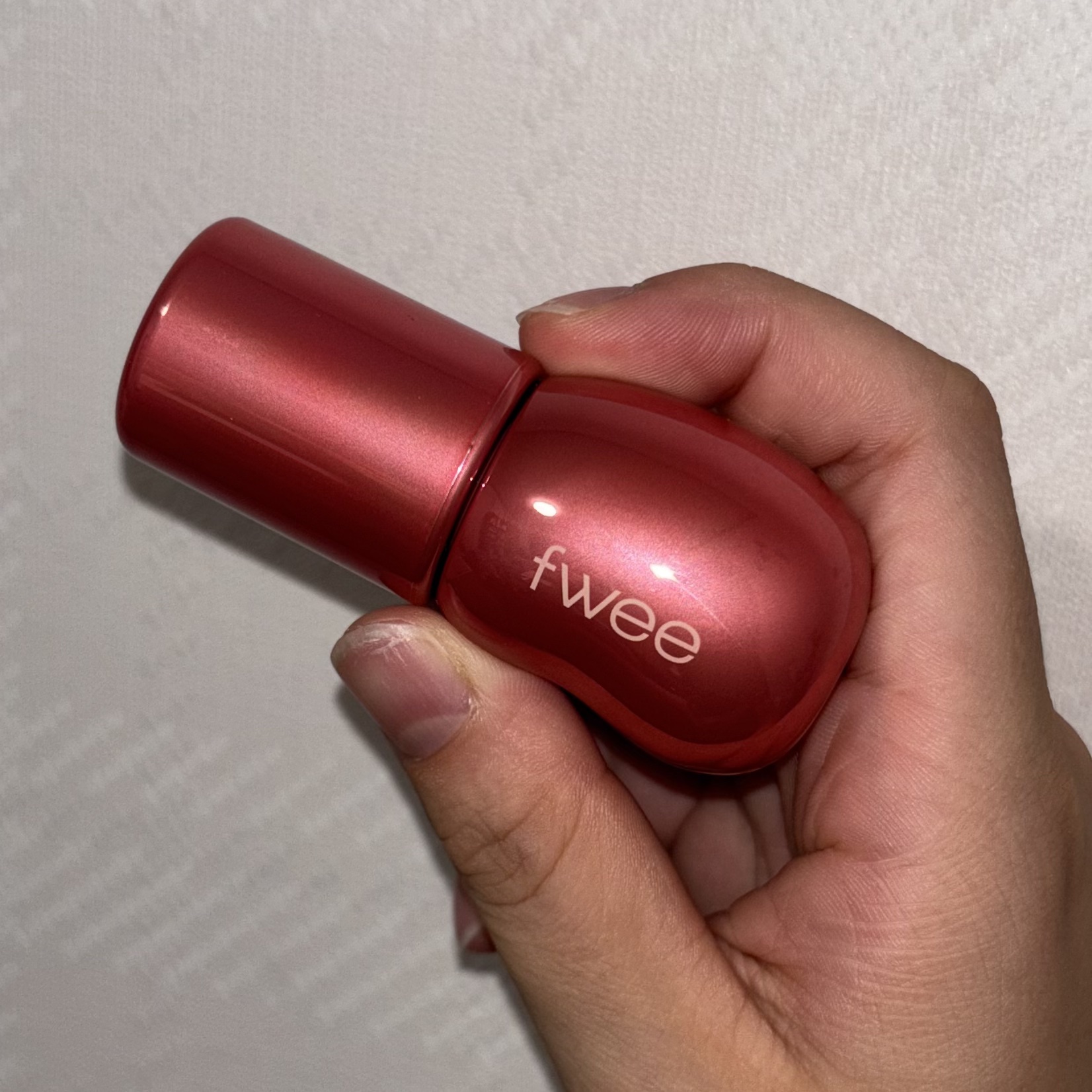 フィー 3Dボリューミンググロス B09 ライチ 70％/fwee/リップグロスを使ったクチコミ（1枚目）