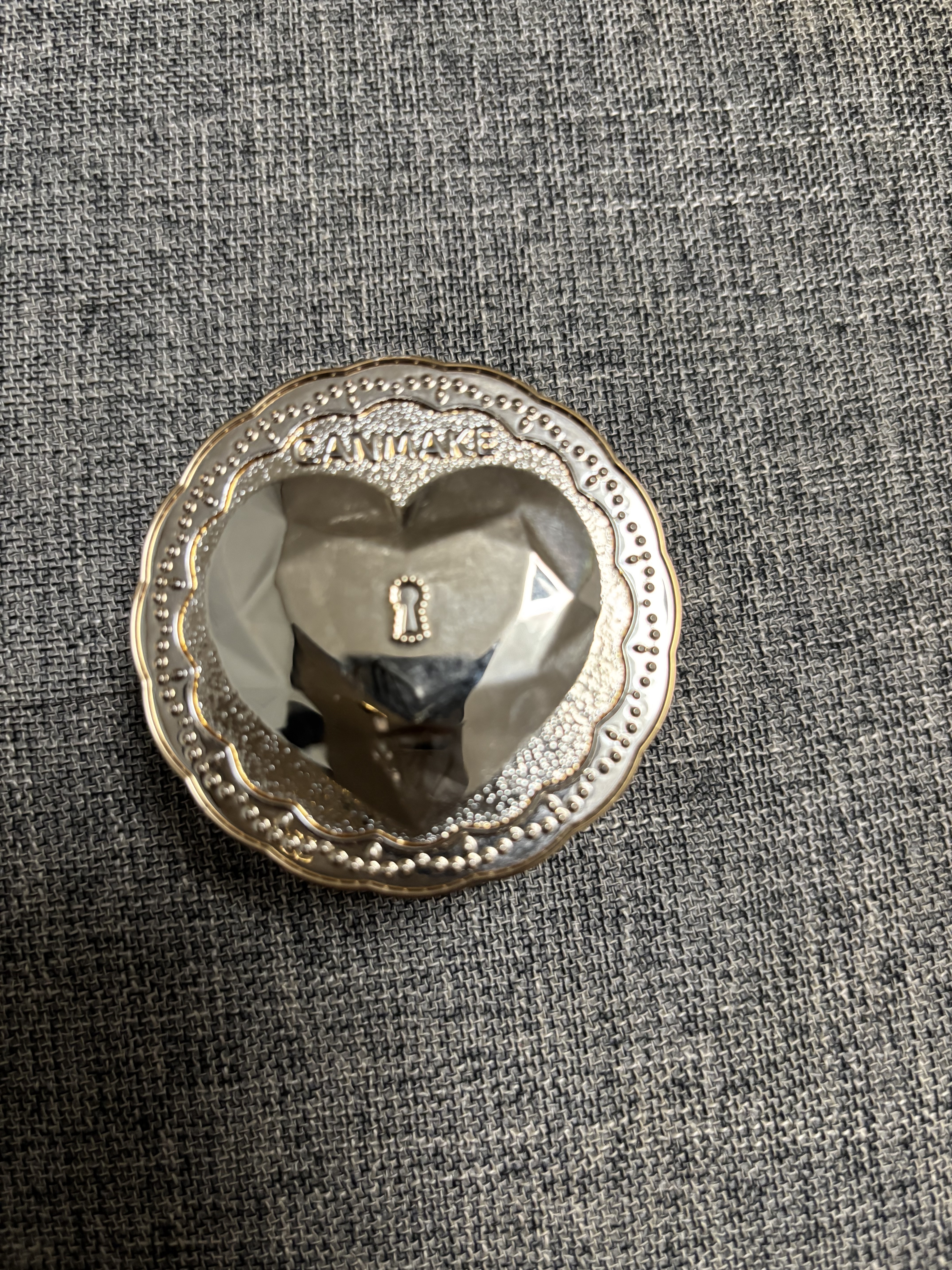 薬用シークレットビューティーパウダー M01 クリア/キャンメイク/フェイスパウダーを使ったクチコミ（2枚目）