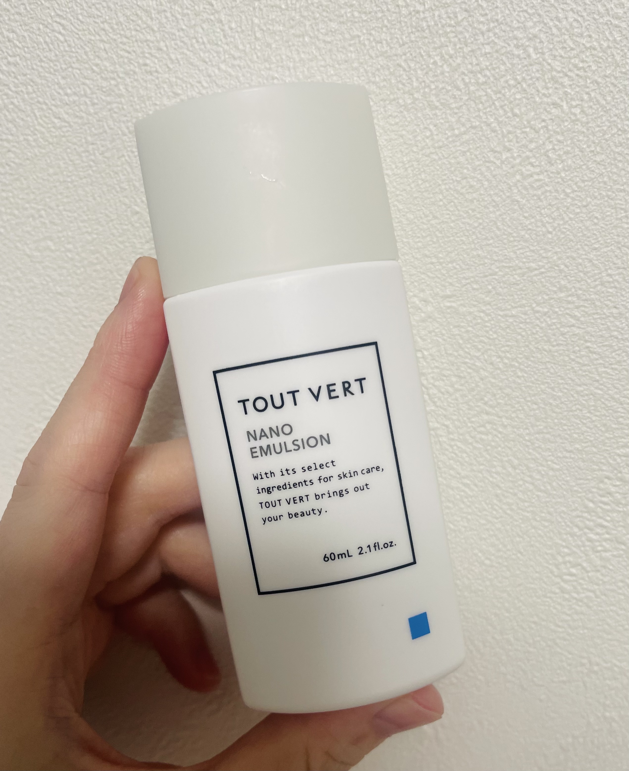 こんなみずみずしい乳液は初めて！
化粧水よりさっぱりしているけど、しっかり保湿力がある
セラミド10%の高配合は揺らぎ肌に嬉しい☺️
ディープタイプも購入してみたい
#セラミド #UVダメージメンテ術 