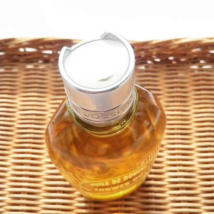 アーモンド モイスチャライジングシャワーオイル/L'OCCITANE/ボディソープを使ったクチコミ（2枚目）