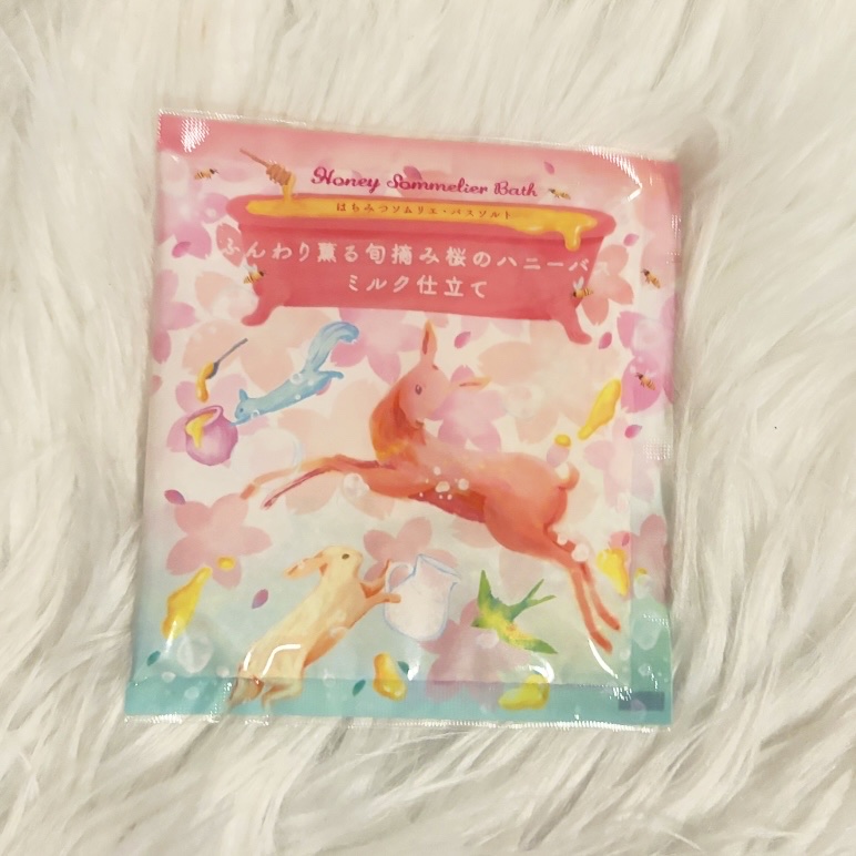 はちみつソムリエ・バスソルト ふんわり薫る旬摘み桜のハニーバスミルク仕立て/charley/入浴剤を使ったクチコミ（1枚目）