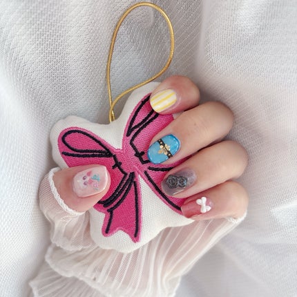 𝘼𝙮𝙪 ❦ 𝑆𝑒𝑙𝑓 𝑁𝑎𝑖𝑙 on LIPS 「❥こんばんは𓂅꙳𖤐セルフネイラーの@au_nailです♡先..」(5枚目)