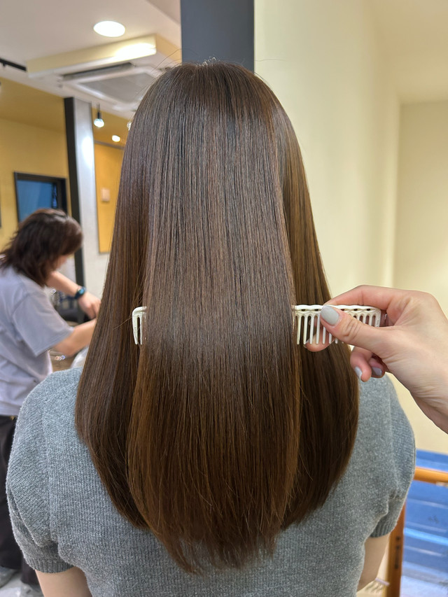 サラサラロングヘア