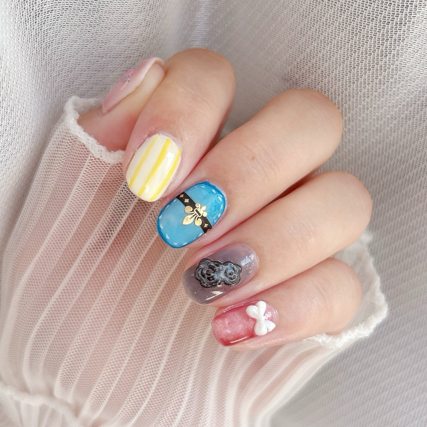 𝘼𝙮𝙪 ❦ 𝑆𝑒𝑙𝑓 𝑁𝑎𝑖𝑙 on LIPS 「❥こんばんは𓂅꙳𖤐セルフネイラーの@au_nailです♡先..」(2枚目)