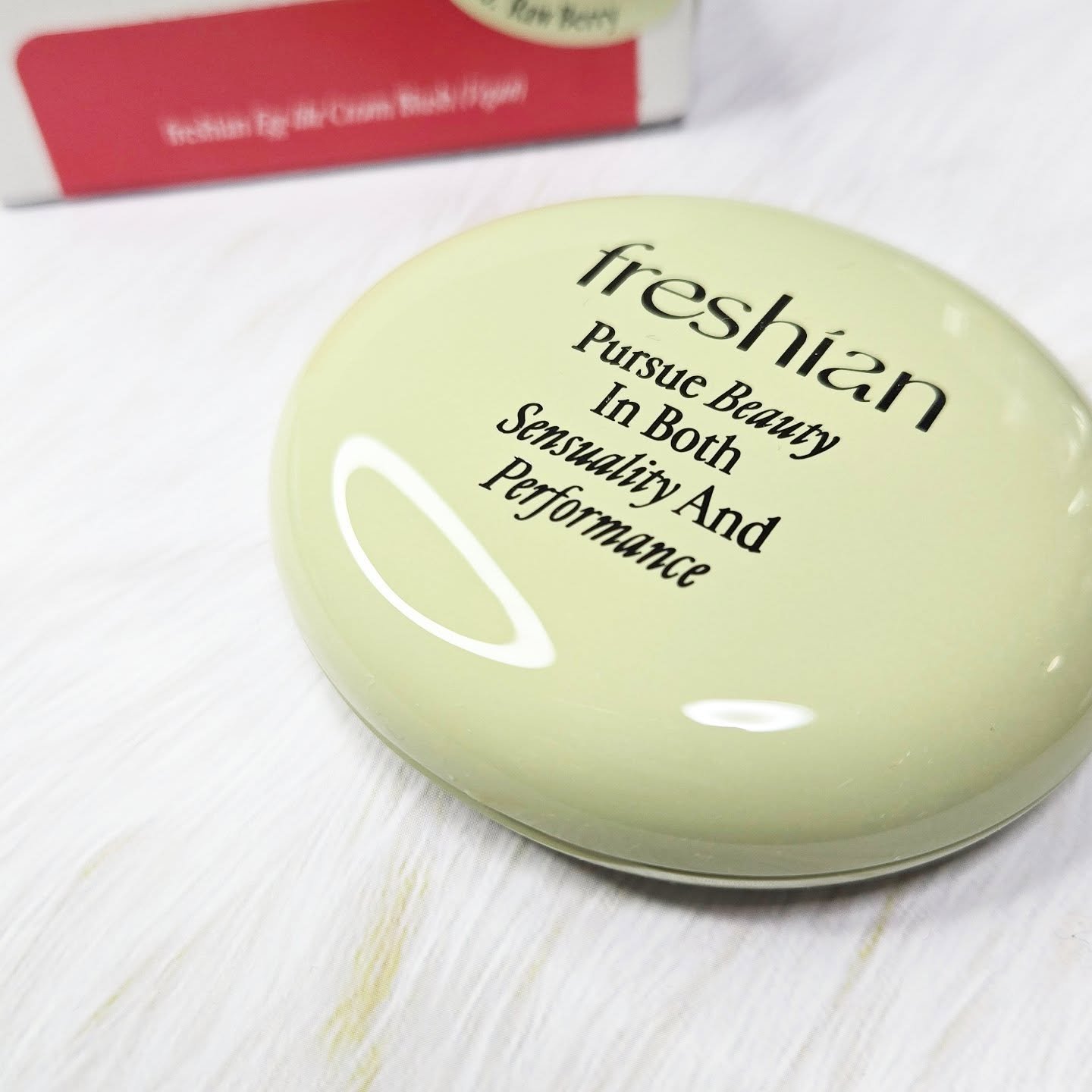 エッグライククリームブラッシャー/freshian/ジェル・クリームチークを使ったクチコミ（1枚目）