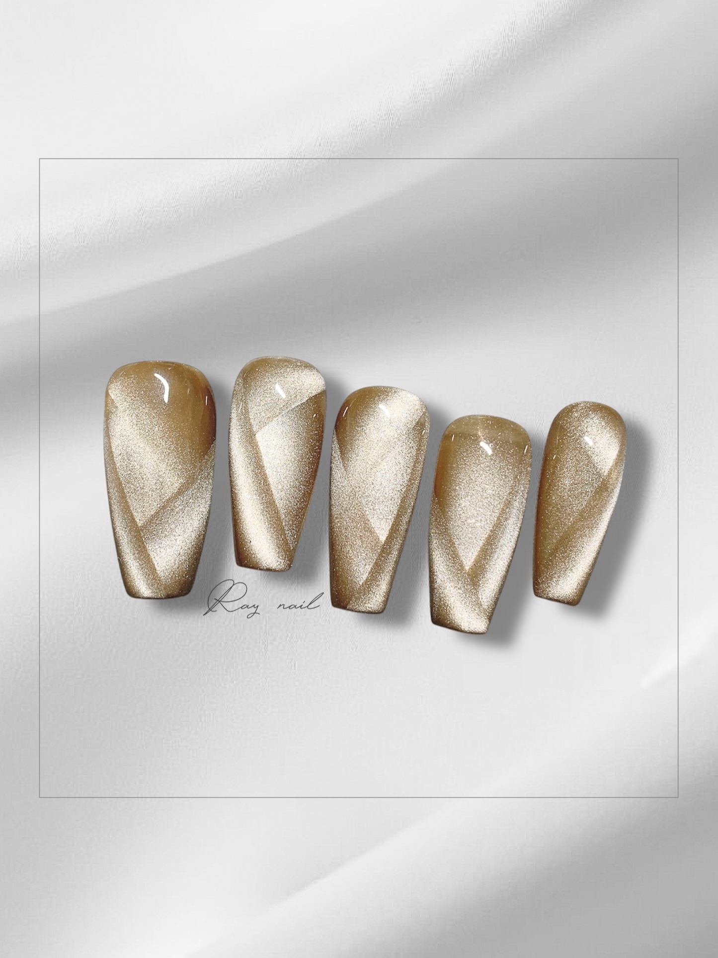 マグネットジェル1色だけでできるネイルデザイン🤎✨

やり方はこちら👇

https://lipscosme.com/posts/7912172?_t=zLqY&_r=x9ZoAZ

1色しか使っていないのに、奥行感のあるエレガントなデ