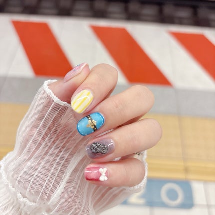 𝘼𝙮𝙪 ❦ 𝑆𝑒𝑙𝑓 𝑁𝑎𝑖𝑙 on LIPS 「❥こんばんは𓂅꙳𖤐セルフネイラーの@au_nailです♡先..」(8枚目)