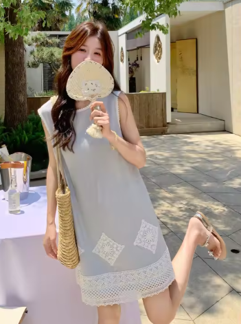 ゆず on LIPS 「皆さん、こんにちは!最近暑い日が続いていますね。夏のファッショ..」(2枚目)